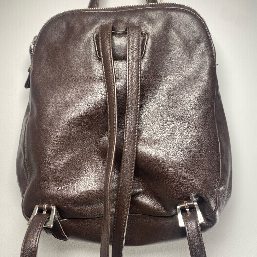 Vintage-style 2000s GUESS Brown Leather 9 Inch Backpack - Picture 9 of 9